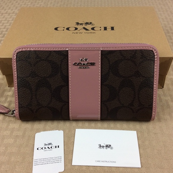Coach Handbags - NWT Coach Signature Wallet AUTHENTIC Zippered NEW